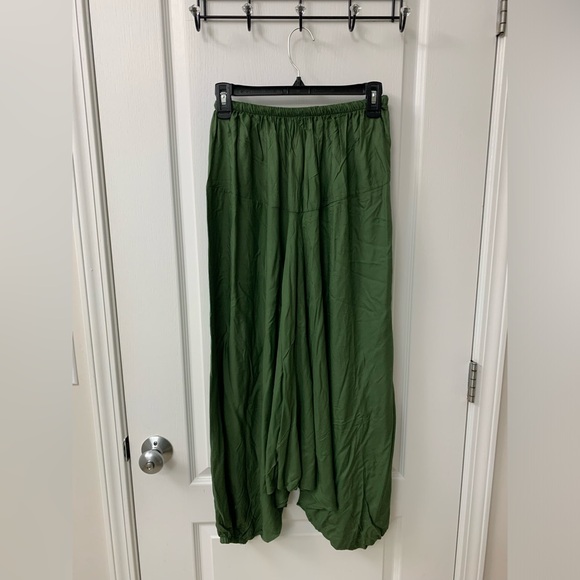 Green Triangles Hobo Tatreez Sherwal Baggy Pants - Picture 17 of 17